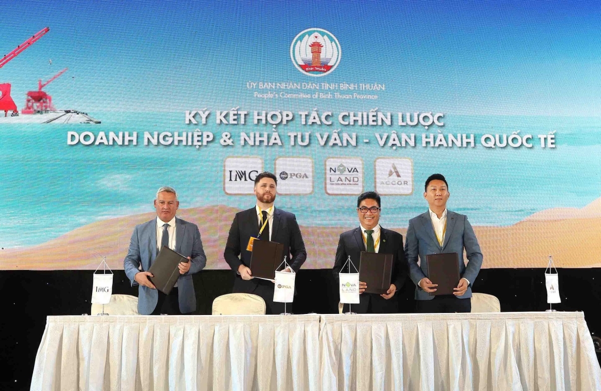 Novaland ký kết hợp tác cùng PGA và IMG tại Hội nghị xúc tiến đầu tư tỉnh Bình Thuận tháng 9/2019. Ảnh: Novaland.